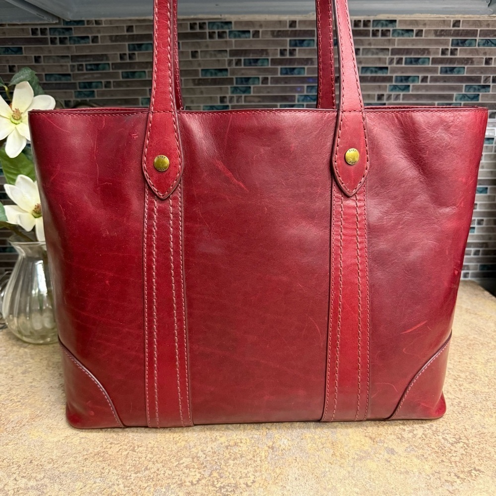 NWT Frye Melissa Shopper Berry Lacquer tote purse - Picture 3 of 7
